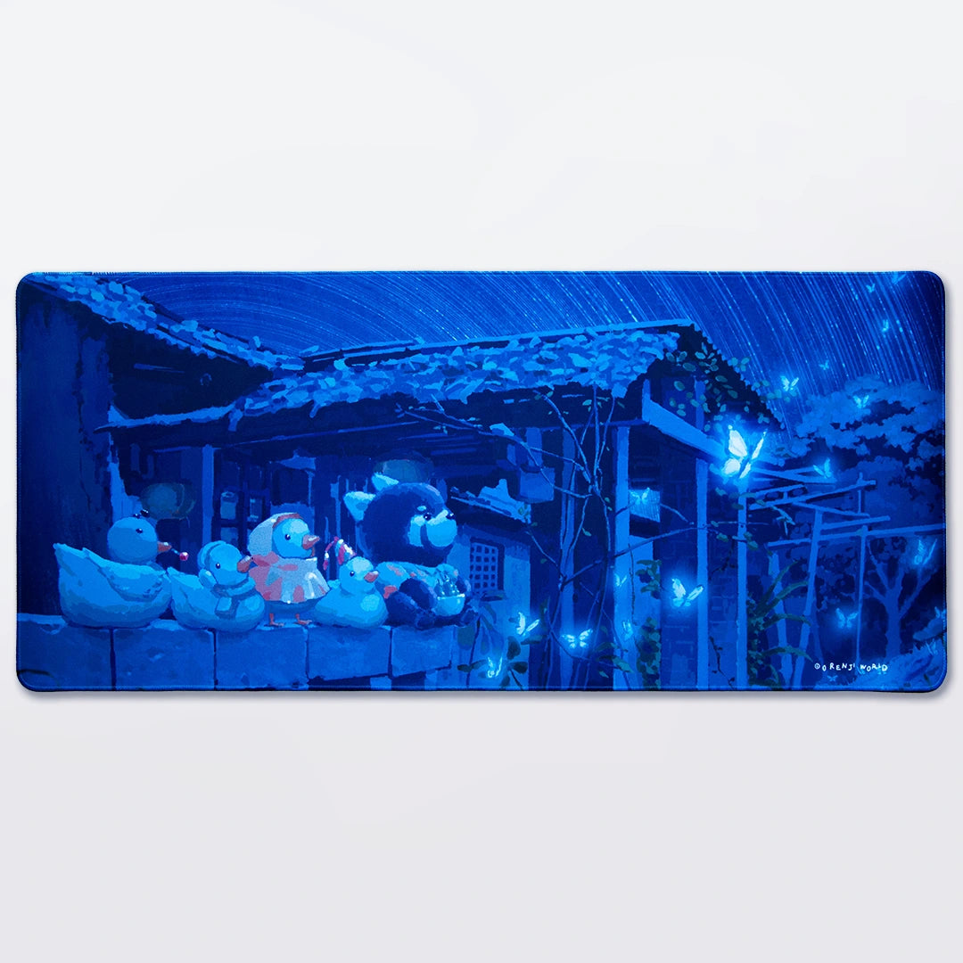 The red panda and butterflies Deskmat